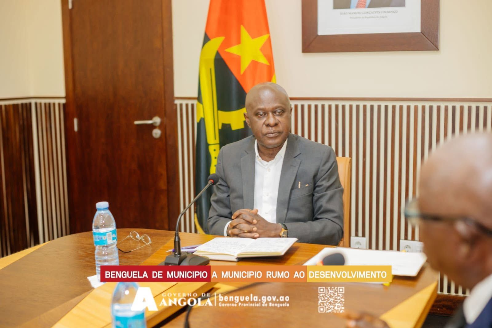 <br />
<b>Notice</b>:  Undefined index: title in <b>/home/gov/public_html/portais-governo-producao/themes/portalweb/galeria-itens.php</b> on line <b>148</b><br />
