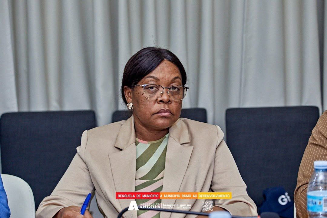 <br />
<b>Notice</b>:  Undefined index: title in <b>/home/gov/public_html/portais-governo-producao/themes/portalweb/galeria-itens.php</b> on line <b>148</b><br />
