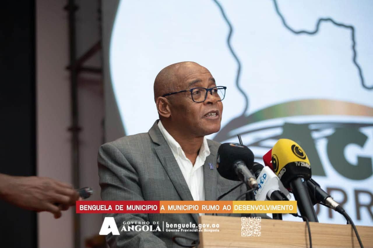 <br />
<b>Notice</b>:  Undefined index: title in <b>/home/gov/public_html/portais-governo-producao/themes/portalweb/galeria-itens.php</b> on line <b>148</b><br />
