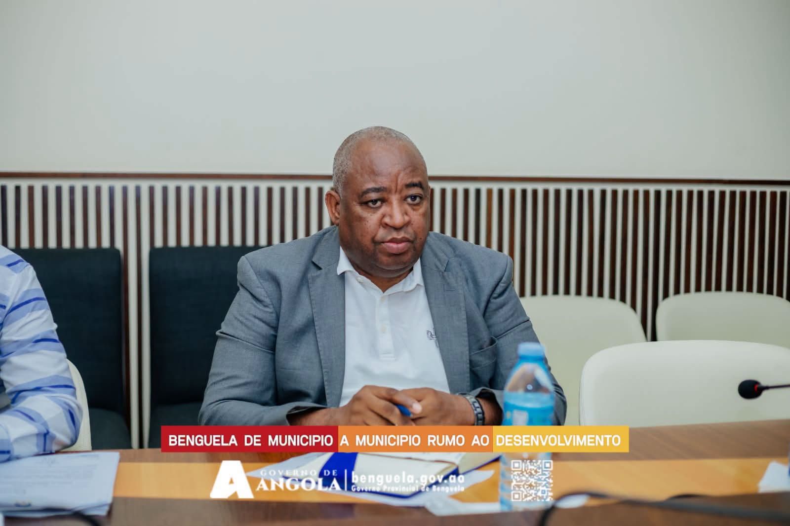 <br />
<b>Notice</b>:  Undefined index: title in <b>/home/gov/public_html/portais-governo-producao/themes/portalweb/galeria-itens.php</b> on line <b>148</b><br />
